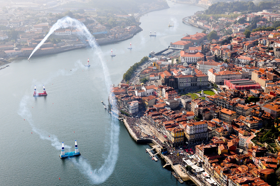 Air Bull Air Race á Porto